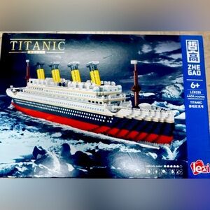 This is a Lego titanic ship which has 4404 pcs in it and is brand new
